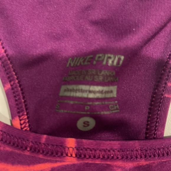 Set of 2 Nike sports bras - Picture 3 of 4